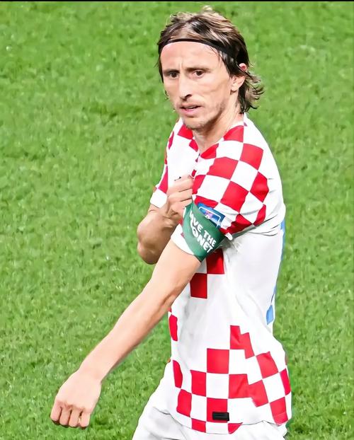 A22推出新欧超赛制：引入国家排名分配名额，保持三层级赛事（A22发布欧超新方案：按国家排名分配席位，延续三级联赛结构）