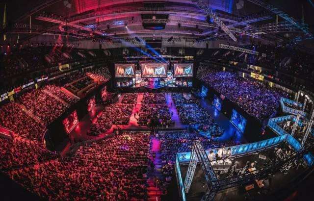 WBG世界赛出征照：逐光而行，此志唯赢！