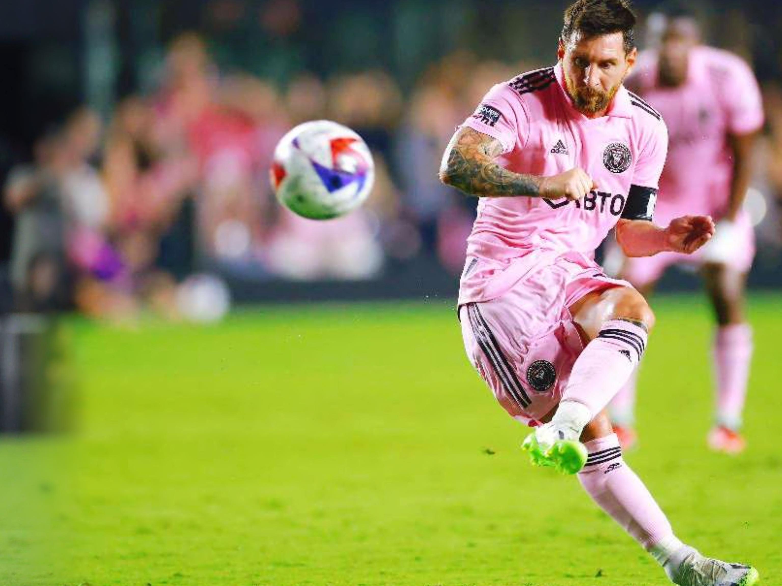 德拉富恩特：莫拉塔对西班牙很重要，国家队大门永远为他敞开（西班牙主帅德拉富恩特：莫拉塔至关重要，国家队大门始终向他敞开）