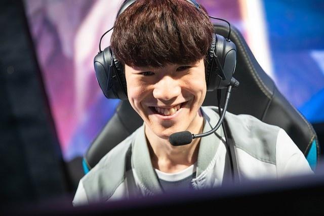 退出在回归 MIBR 的IGL角色时说：“我觉得当我停止担任IGL时，我很想念它，现在我回来了。”